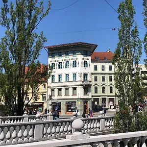  Apartment Triple Bridge