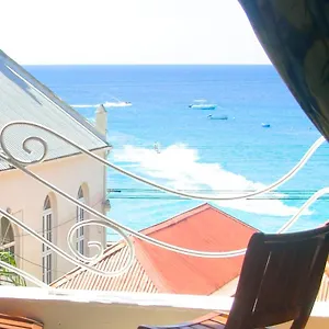 Coral Lane Hotel Saint James