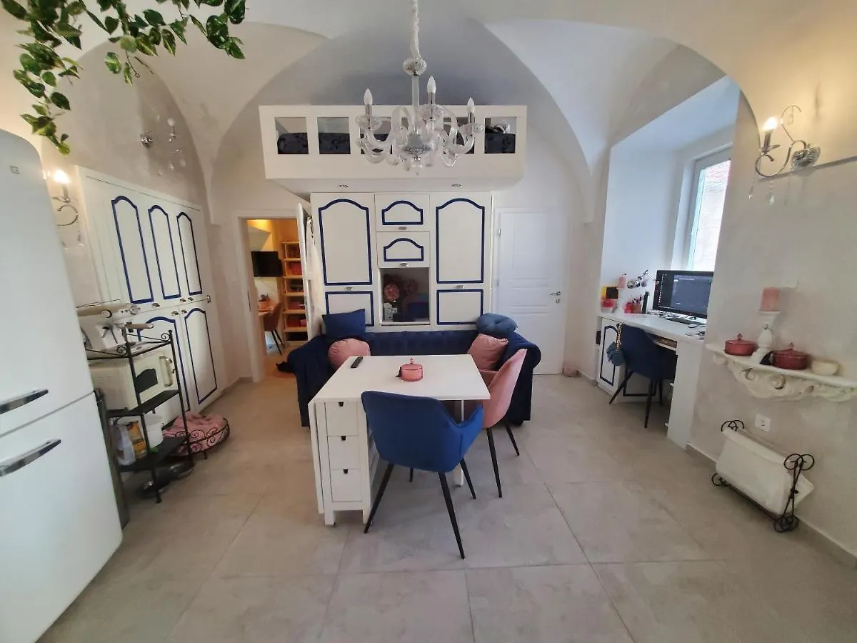 Vintage Apartment In The City Centre Old Town Lubiana Slovenia
