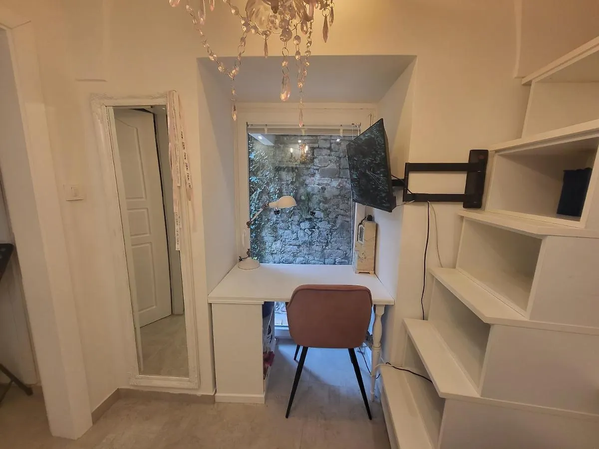 Vintage Apartment In The City Centre Old Town Lubiana 0*,  Slovenia